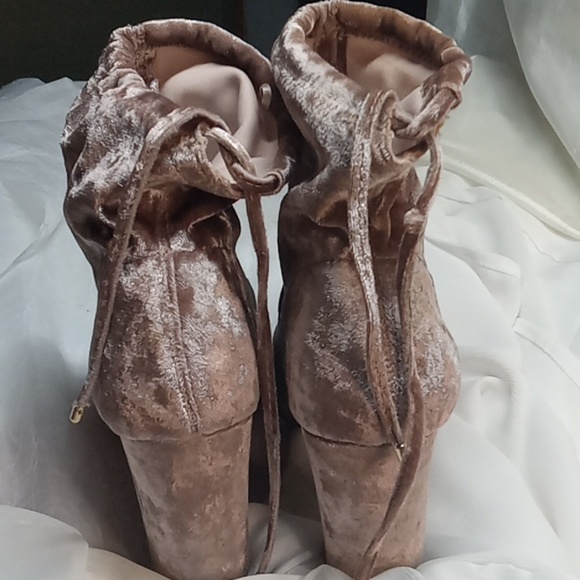 Report velvet women's ankle.boots size 8 - Picture 3 of 6